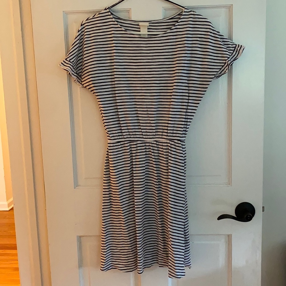 H&M peplum dress with ruffle sleeves